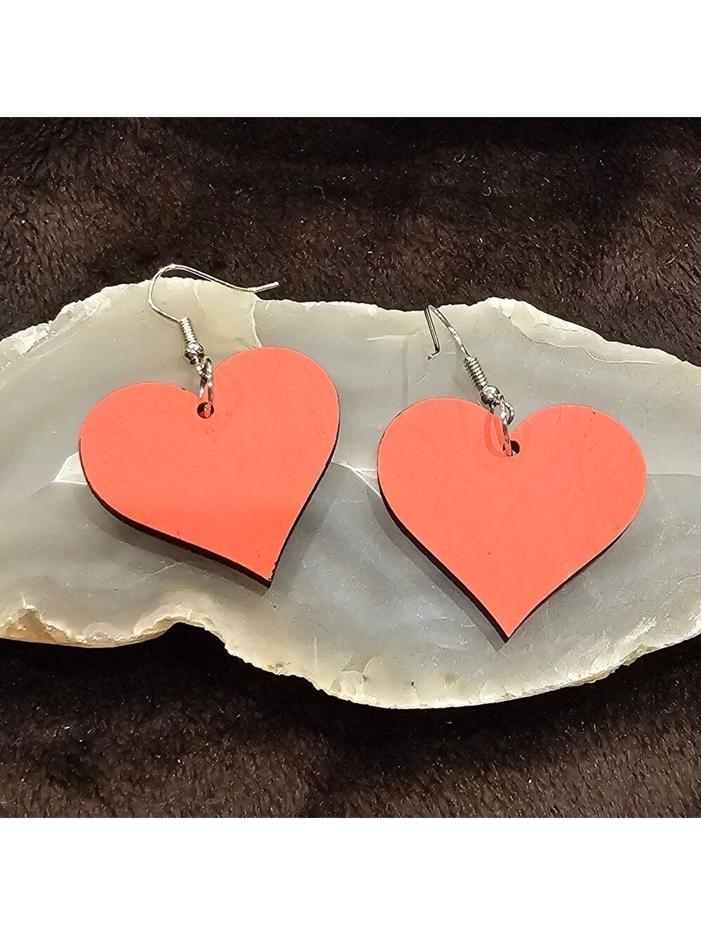 💥4 for $25💥 Laser-cut Heart Shaoed Wood Earrings